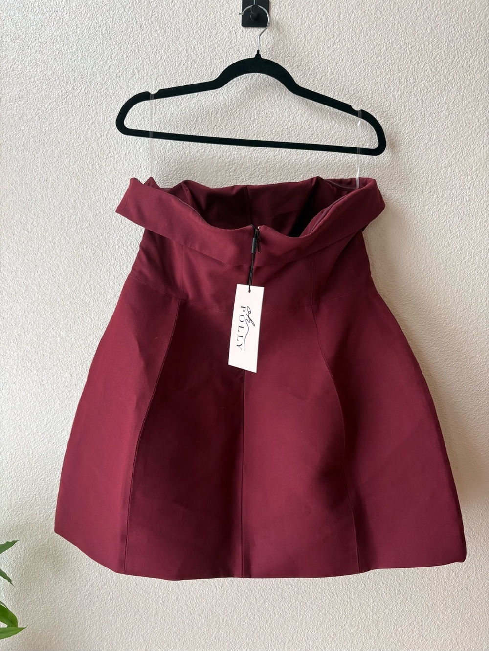 Oh Polly Structured Strapless Mini Dress in Burgundy - Picture 5 of 5